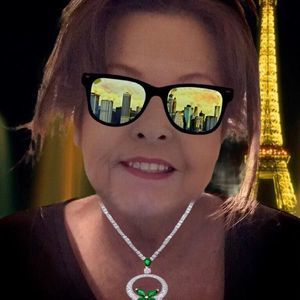 Meet your Posher, Paris